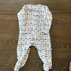 Elephant simply by magnetic me sleeper